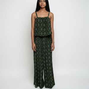 🌹Green and White Jumpsuit sz L